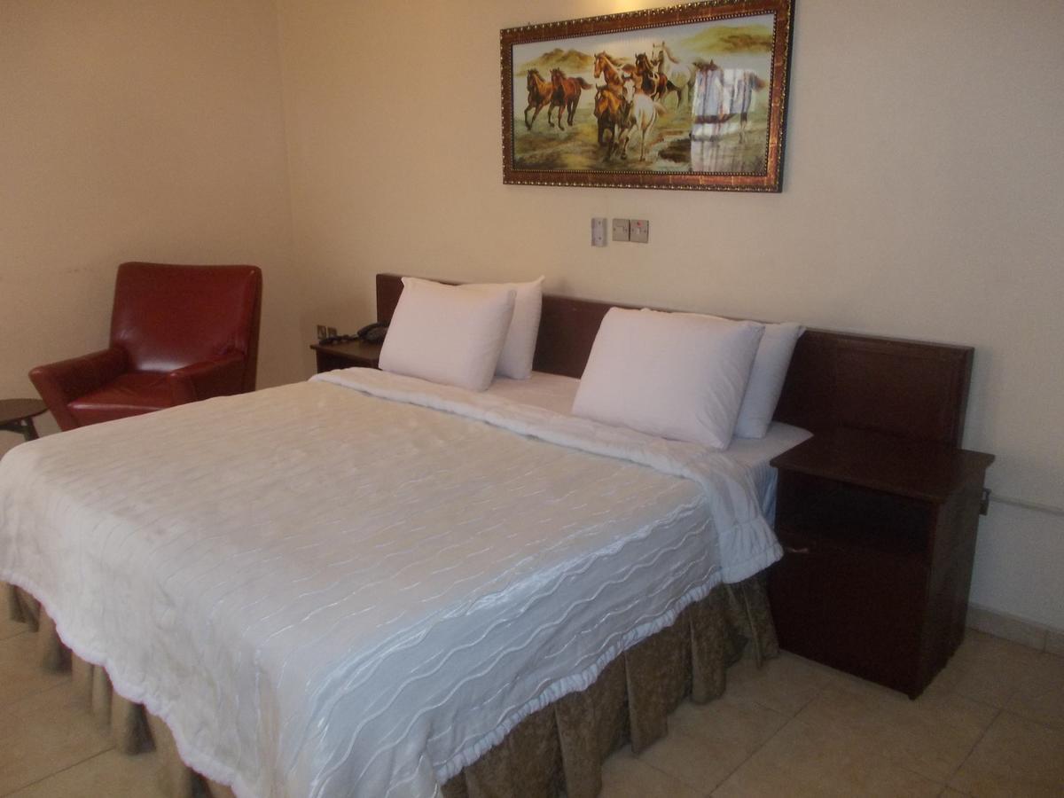 Conference Hotel & Suites Ijebu Ijebu Ode Esterno foto